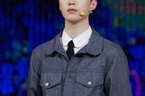 娱乐吃瓜演员范丞丞,娱乐圈的“吃瓜”新星，揭秘他的成长之路