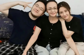 娱乐八卦吃瓜图片高清壁纸,娱乐八卦吃瓜瞬间，捕捉网络热点瞬间