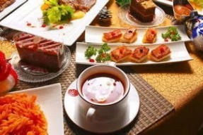 娱乐吃瓜西餐小说,西餐小说中的美食与八卦盛宴