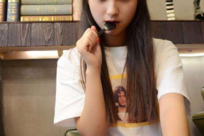 娱乐吃瓜酱小姐姐是谁啊,揭秘网络红人的魅力与影响力